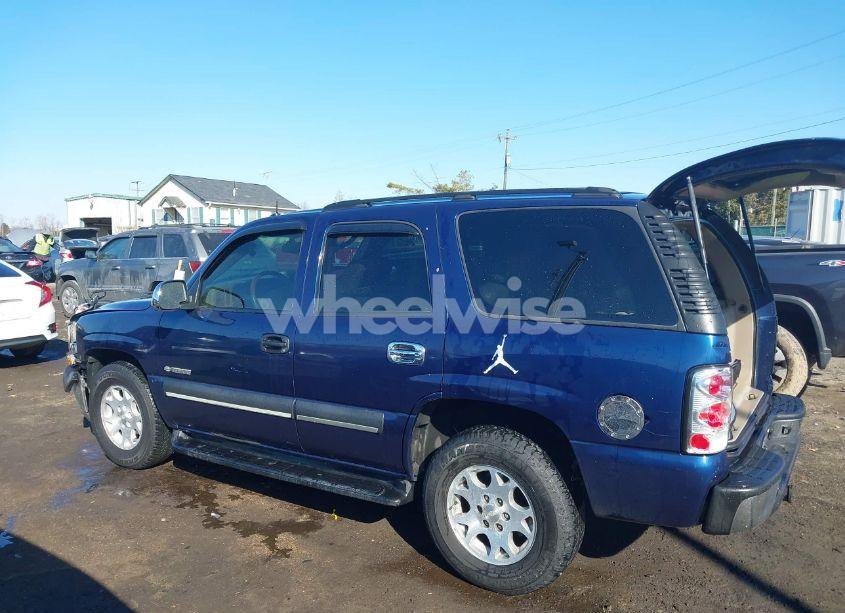 Photo 3 of 2003 Chevrolet Tahoe LS (VIN 1GNEC13T63R133555)