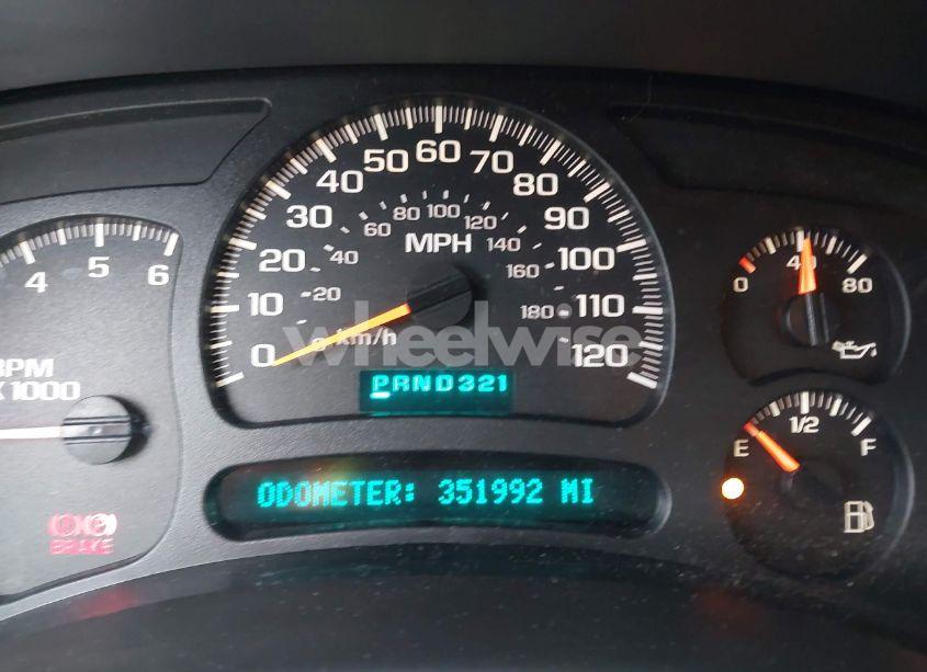 Photo 7 of 2004 Chevrolet Tahoe LS (VIN 1GNEC13T64J195165)