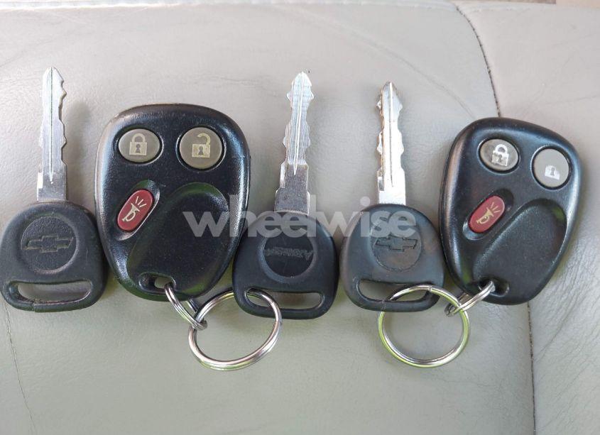 Photo 11 of 2005 Chevrolet Tahoe LT (VIN 1GNEC13T65J229350)