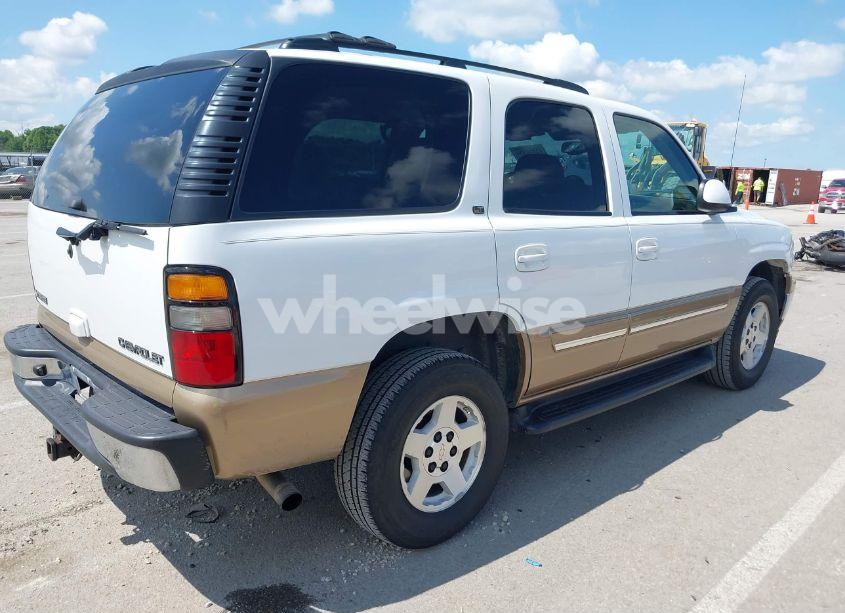Photo 4 of 2005 Chevrolet Tahoe LT (VIN 1GNEC13T65J229350)