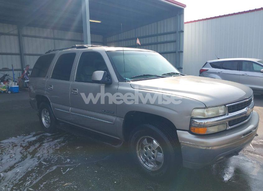 2001 Chevrolet Tahoe LT (VIN 1GNEC13T71J124102) main photo