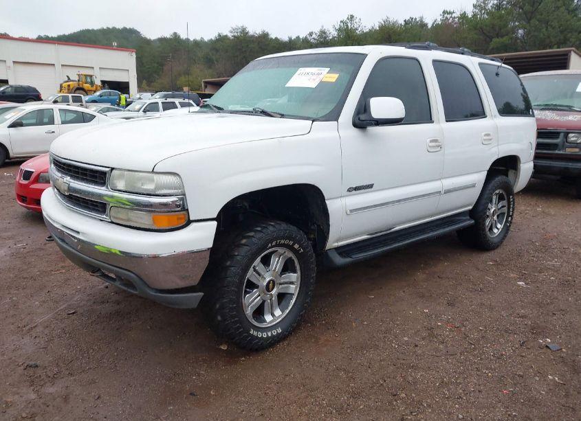 Photo 2 of 2001 Chevrolet Tahoe LT (VIN 1GNEC13T71J168343)