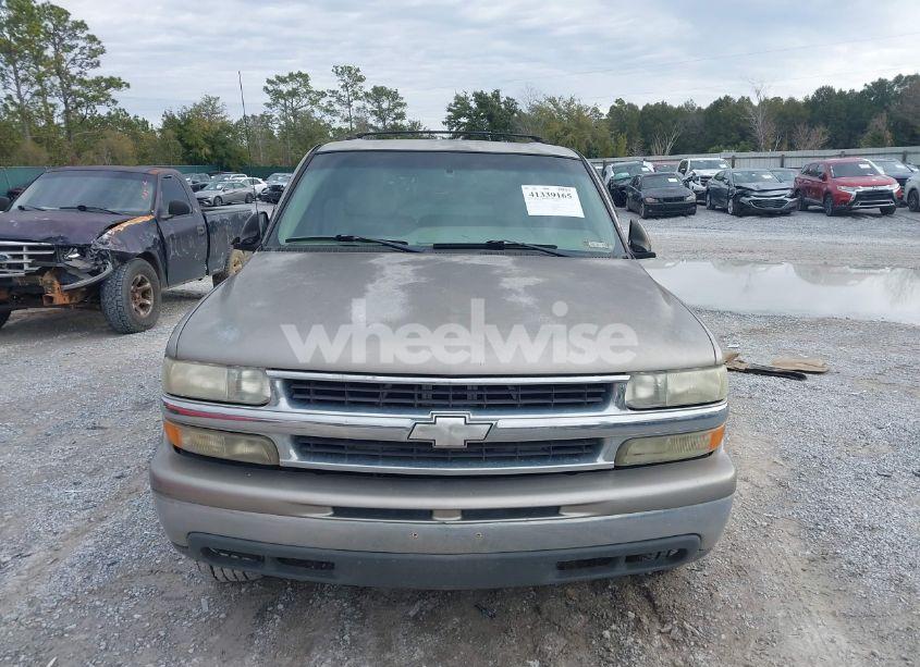 Photo 12 of 2001 Chevrolet Tahoe LT (VIN 1GNEC13T71J262240)