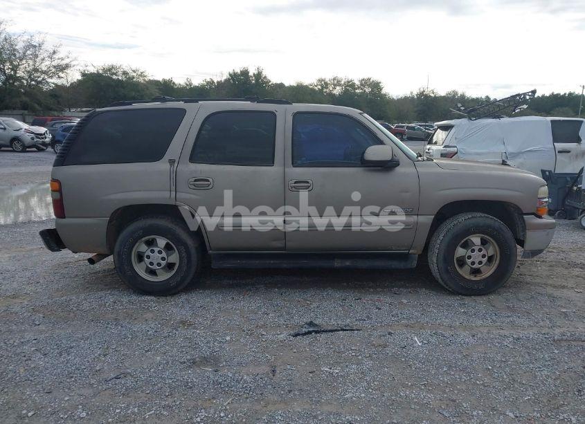 Photo 13 of 2001 Chevrolet Tahoe LT (VIN 1GNEC13T71J262240)