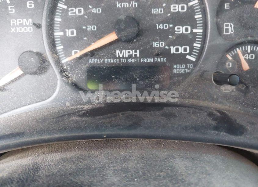 Photo 15 of 2001 Chevrolet Tahoe LT (VIN 1GNEC13T71J262240)