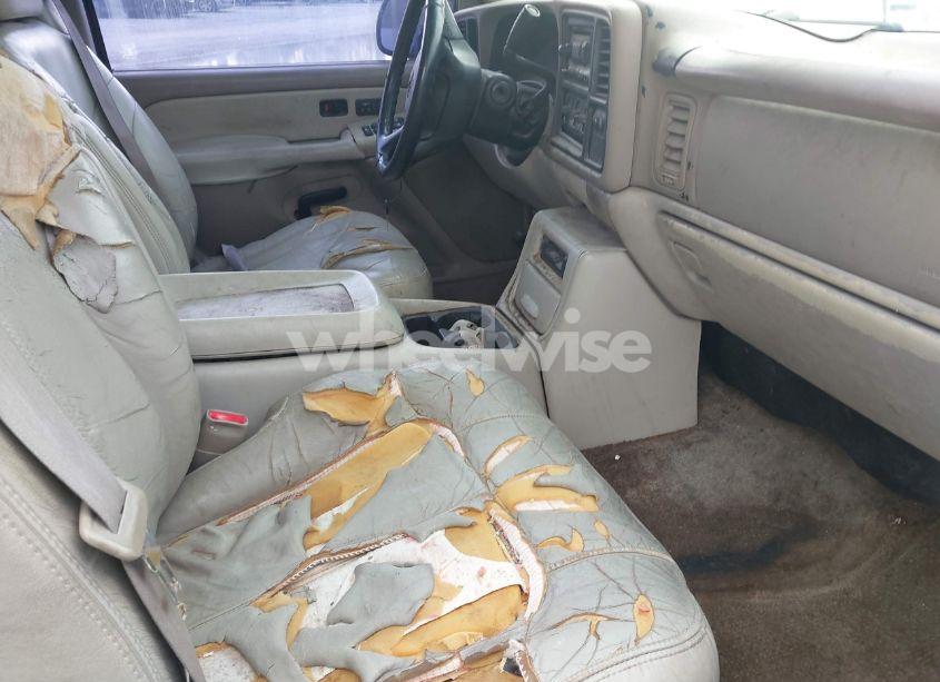 Photo 5 of 2001 Chevrolet Tahoe LT (VIN 1GNEC13T71J262240)