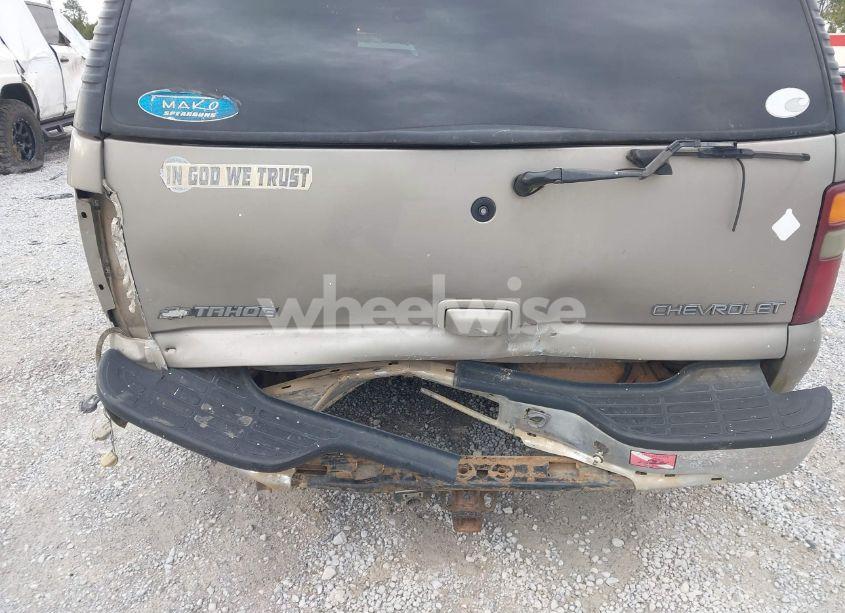 Photo 6 of 2001 Chevrolet Tahoe LT (VIN 1GNEC13T71J262240)