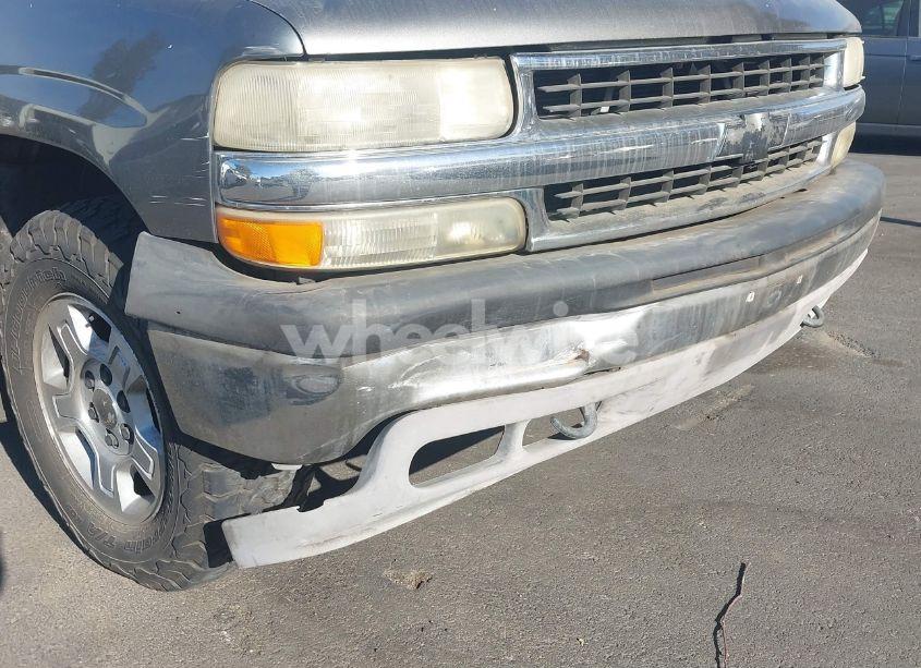 Photo 12 of 2001 Chevrolet Tahoe LS (VIN 1GNEC13T71R152340)