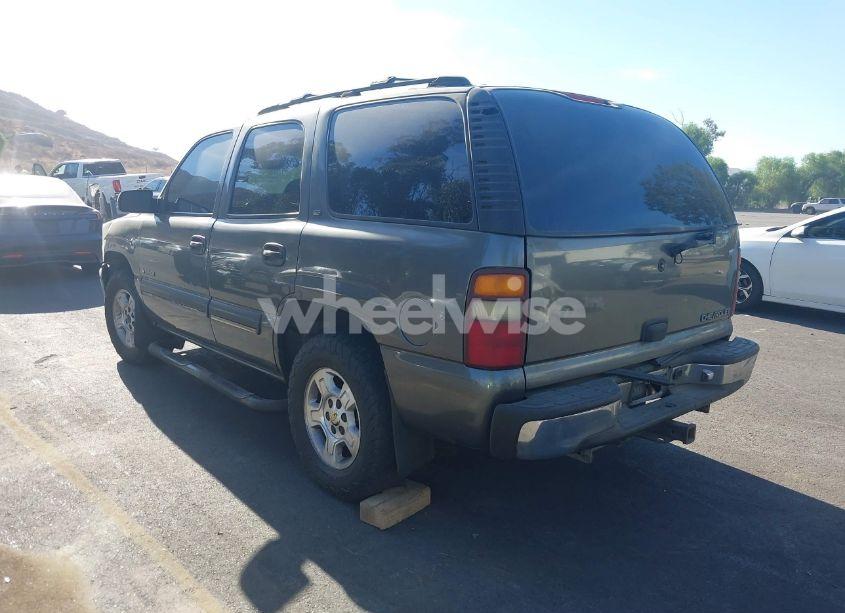 Photo 3 of 2001 Chevrolet Tahoe LS (VIN 1GNEC13T71R152340)