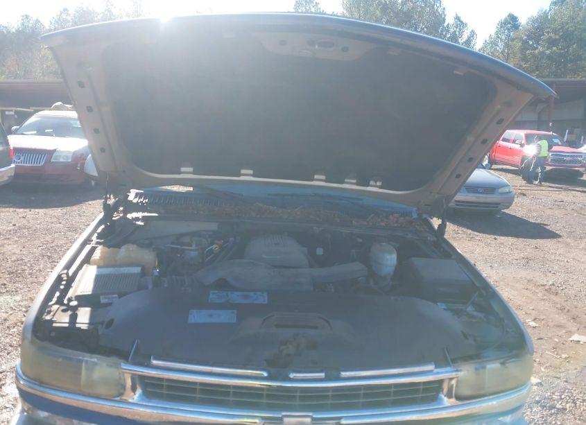Photo 10 of 2005 Chevrolet Tahoe LT (VIN 1GNEC13T75J117897)