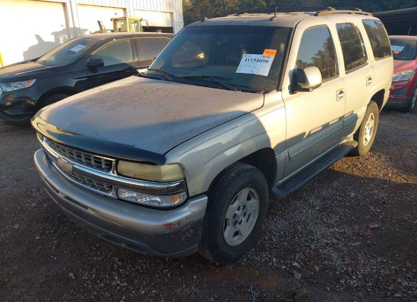 Photo 2 of 2005 Chevrolet Tahoe LT (VIN 1GNEC13T75J117897)