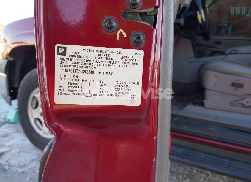 Photo 9 of 2005 Chevrolet Tahoe LS (VIN 1GNEC13T75J253589)