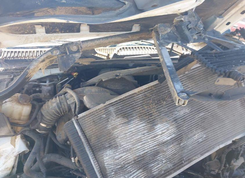 Photo 10 of 2005 Chevrolet Tahoe LS (VIN 1GNEC13T75R167636)