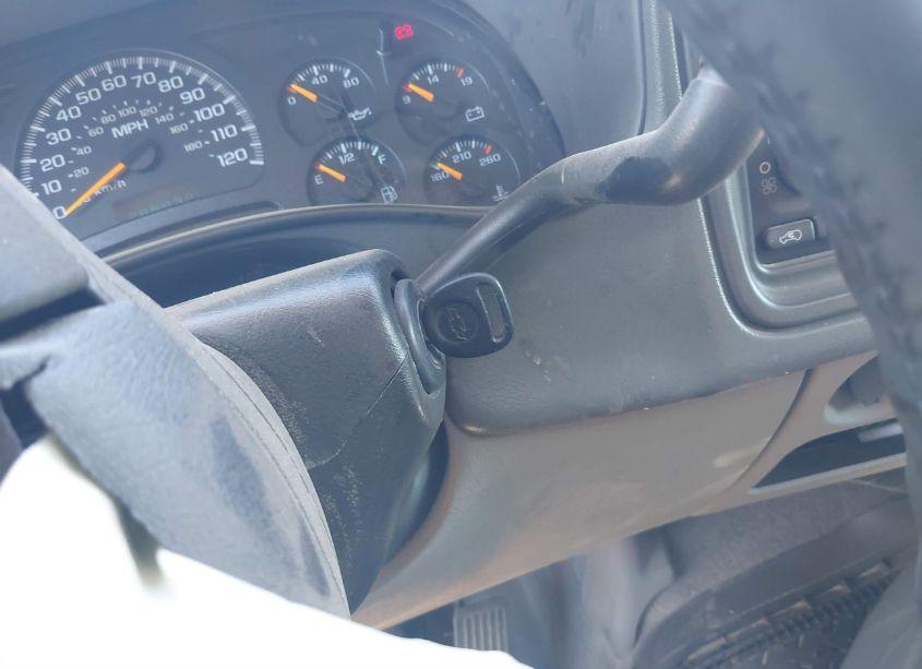 Photo 11 of 2005 Chevrolet Tahoe LS (VIN 1GNEC13T75R167636)