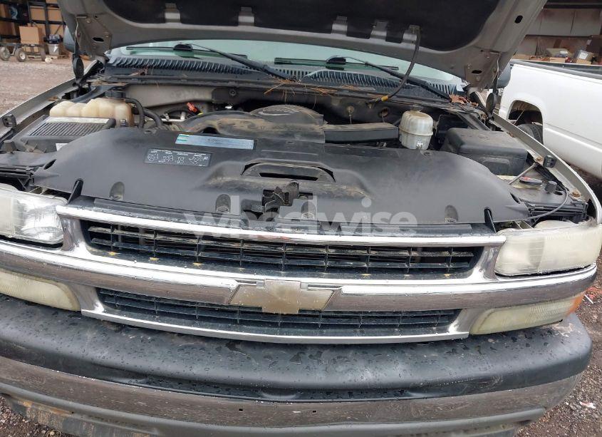 Photo 10 of 2005 Chevrolet Tahoe LS (VIN 1GNEC13T75R225390)
