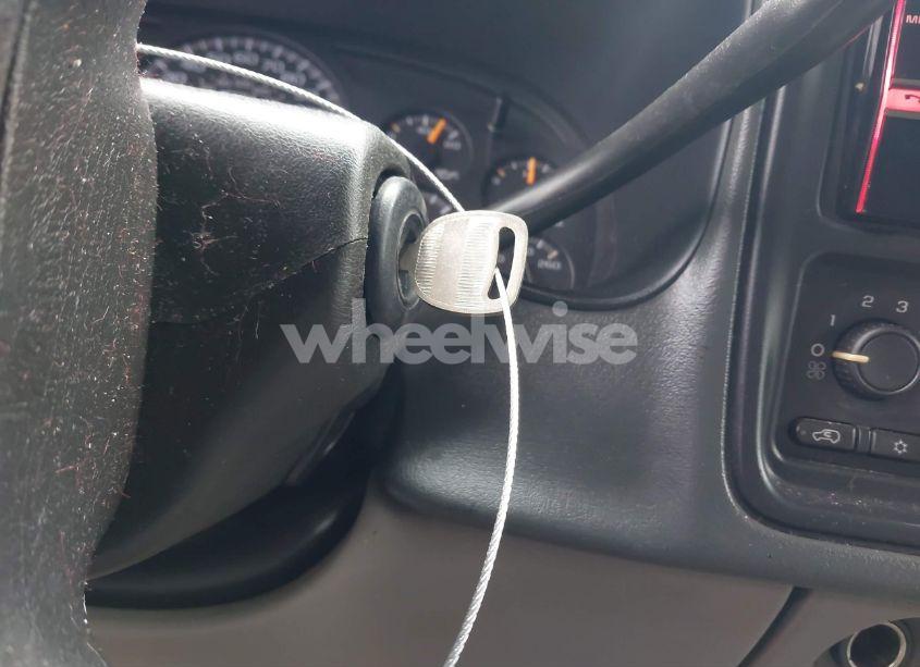 Photo 11 of 2005 Chevrolet Tahoe LS (VIN 1GNEC13T75R225390)