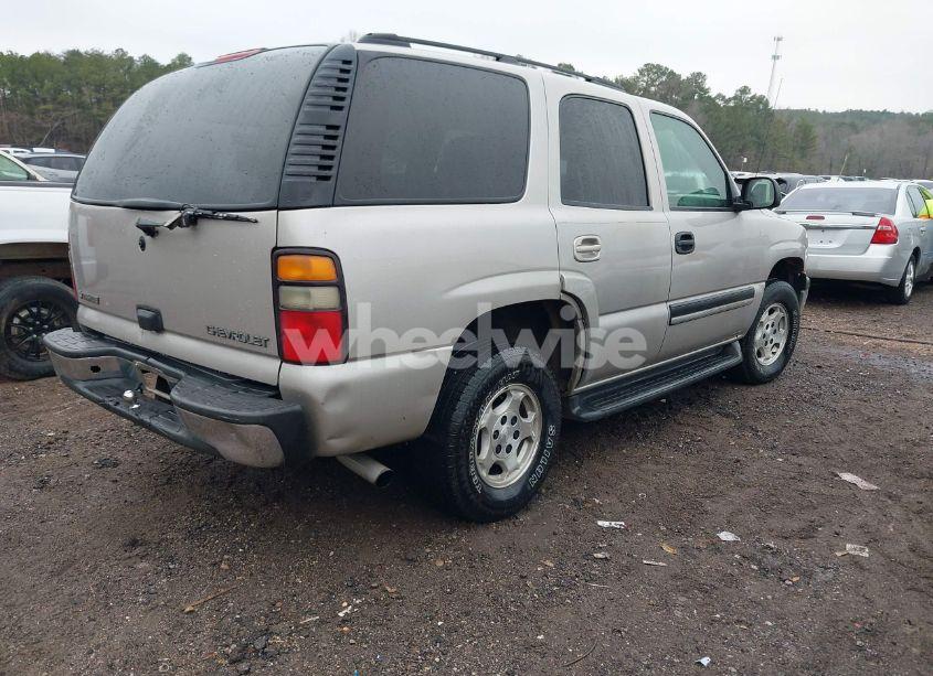 Photo 4 of 2005 Chevrolet Tahoe LS (VIN 1GNEC13T75R225390)