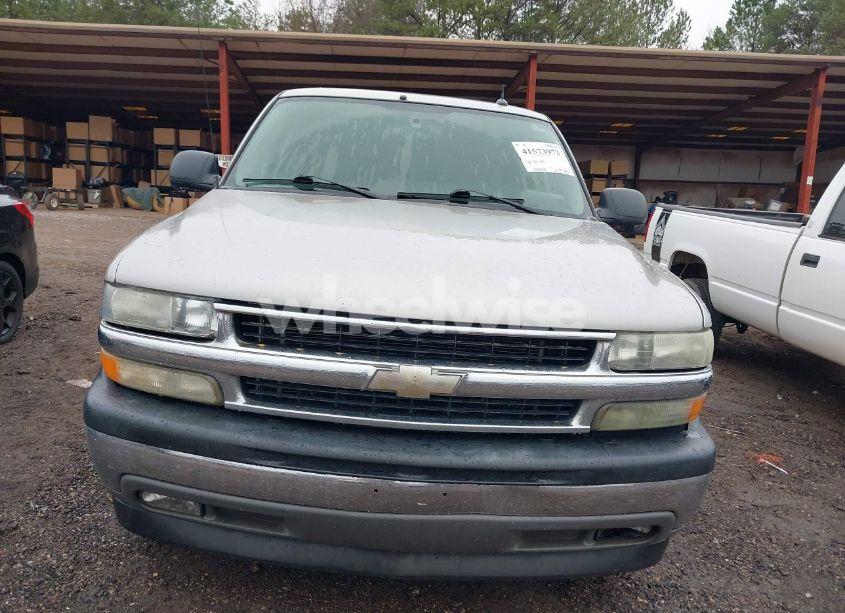 Photo 6 of 2005 Chevrolet Tahoe LS (VIN 1GNEC13T75R225390)