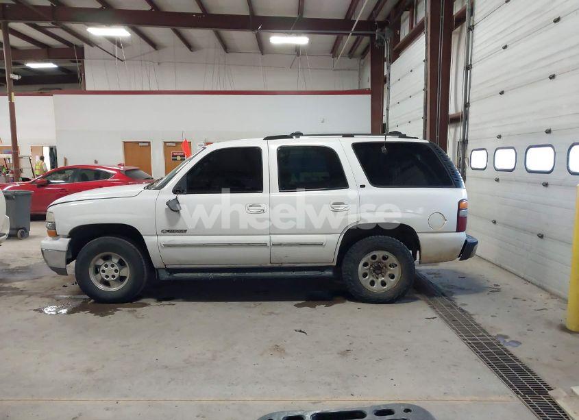 Photo 14 of 2001 Chevrolet Tahoe LT (VIN 1GNEC13T81J165371)