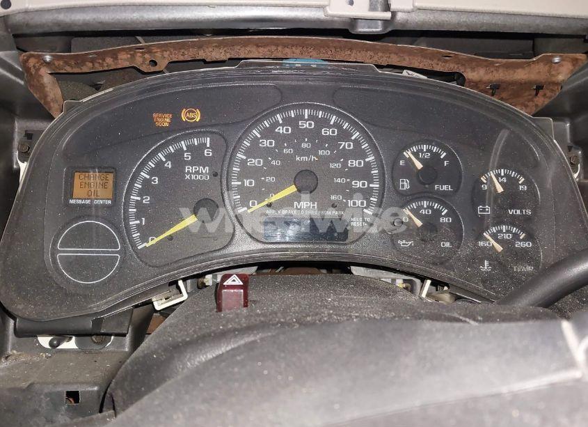 Photo 15 of 2001 Chevrolet Tahoe LT (VIN 1GNEC13T81J165371)