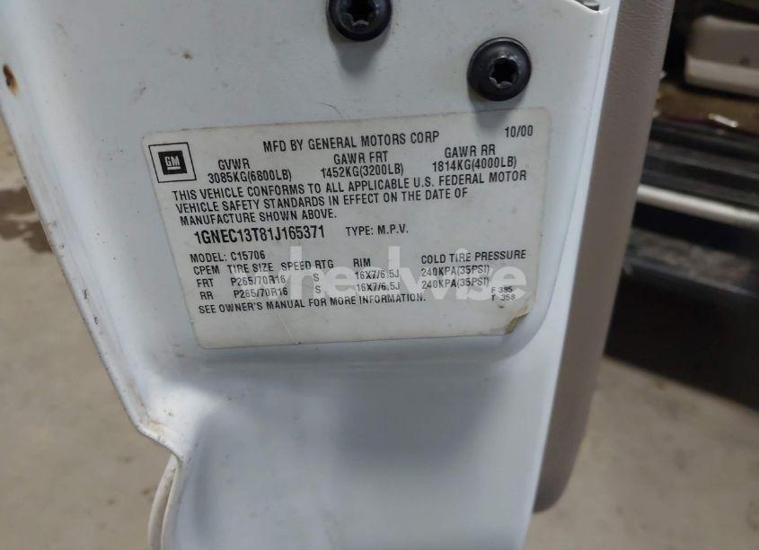 Photo 9 of 2001 Chevrolet Tahoe LT (VIN 1GNEC13T81J165371)