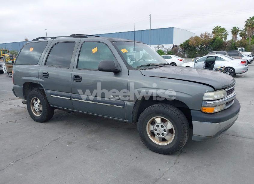 Photo 3 of 2001 Chevrolet Tahoe LS (VIN 1GNEC13T81R119458)