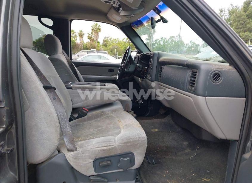 Photo 5 of 2001 Chevrolet Tahoe LS (VIN 1GNEC13T81R119458)