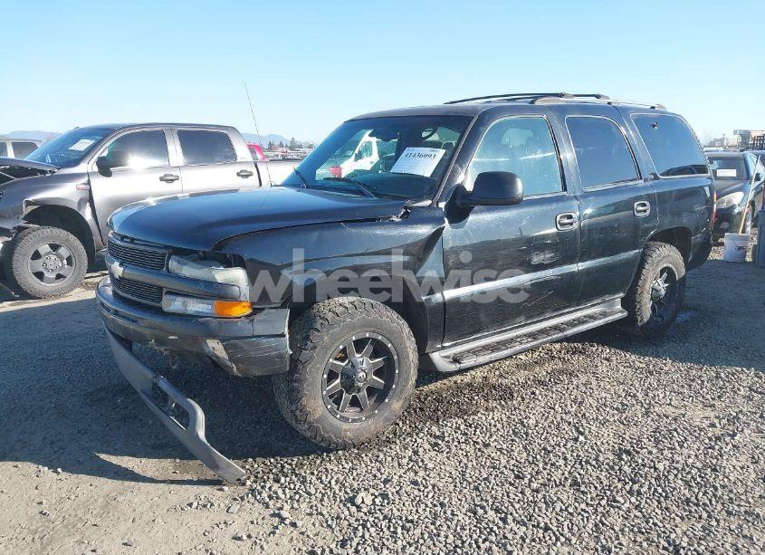 Photo 2 of 2001 Chevrolet Tahoe LS (VIN 1GNEC13T81R141783)