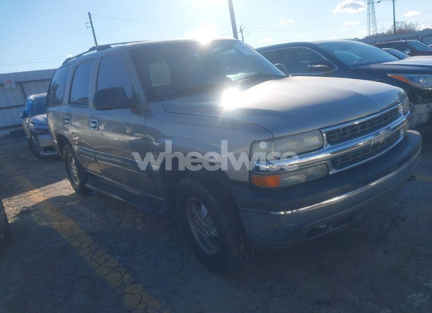 2001 Chevrolet Tahoe LS (VIN 1GNEC13T81R185895) main photo
