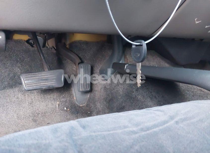 Photo 11 of 2001 Chevrolet Tahoe LS (VIN 1GNEC13T81R185895)