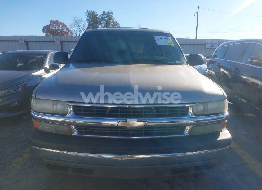 Photo 12 of 2001 Chevrolet Tahoe LS (VIN 1GNEC13T81R185895)