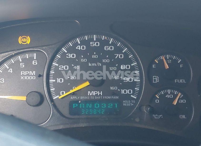 Photo 15 of 2001 Chevrolet Tahoe LS (VIN 1GNEC13T81R185895)