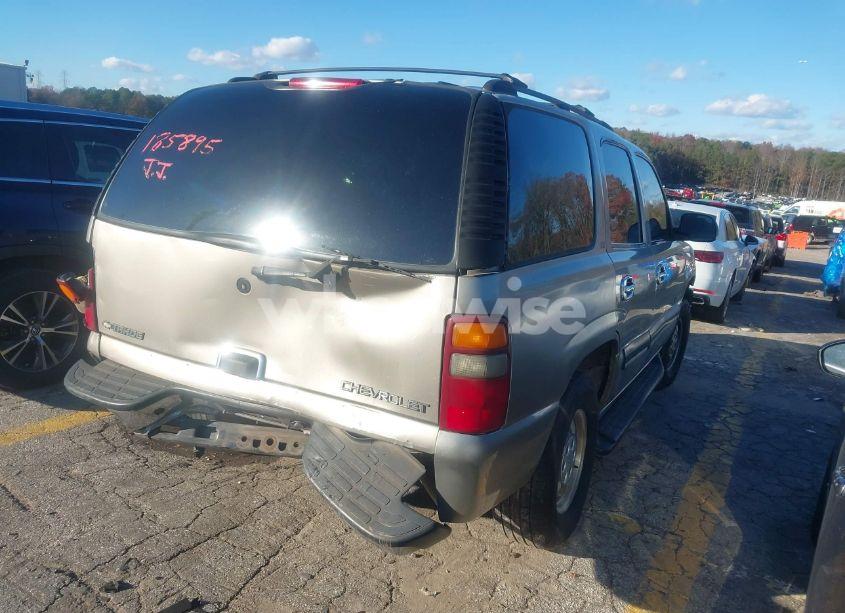 Photo 4 of 2001 Chevrolet Tahoe LS (VIN 1GNEC13T81R185895)