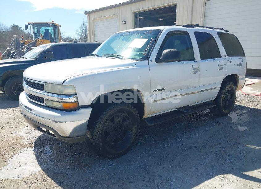 Photo 2 of 2001 Chevrolet Tahoe LT (VIN 1GNEC13T81R190806)