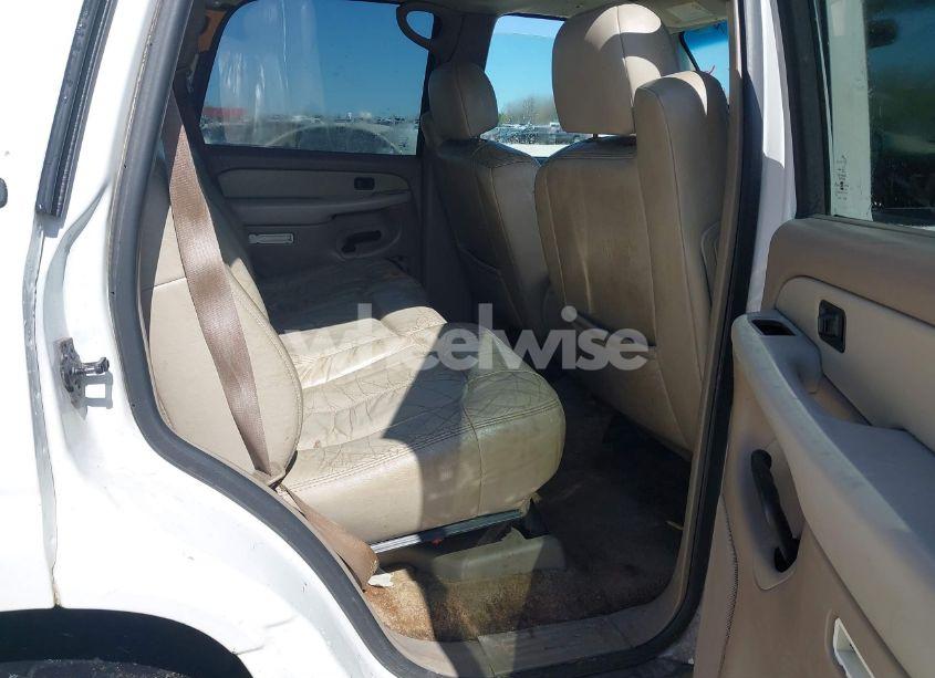 Photo 8 of 2001 Chevrolet Tahoe LT (VIN 1GNEC13T81R190806)