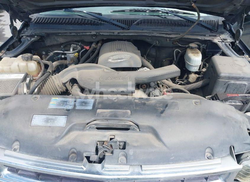 Photo 10 of 2004 Chevrolet Tahoe LT (VIN 1GNEC13T84J316407)