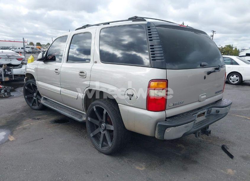 Photo 3 of 2004 Chevrolet Tahoe LT (VIN 1GNEC13T84R303870)