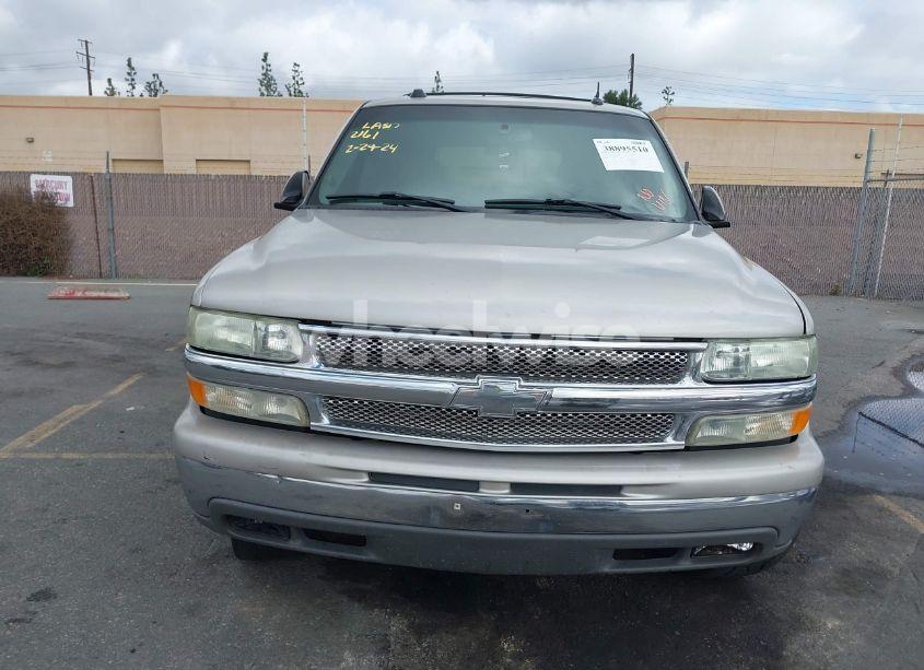 Photo 6 of 2004 Chevrolet Tahoe LT (VIN 1GNEC13T84R303870)