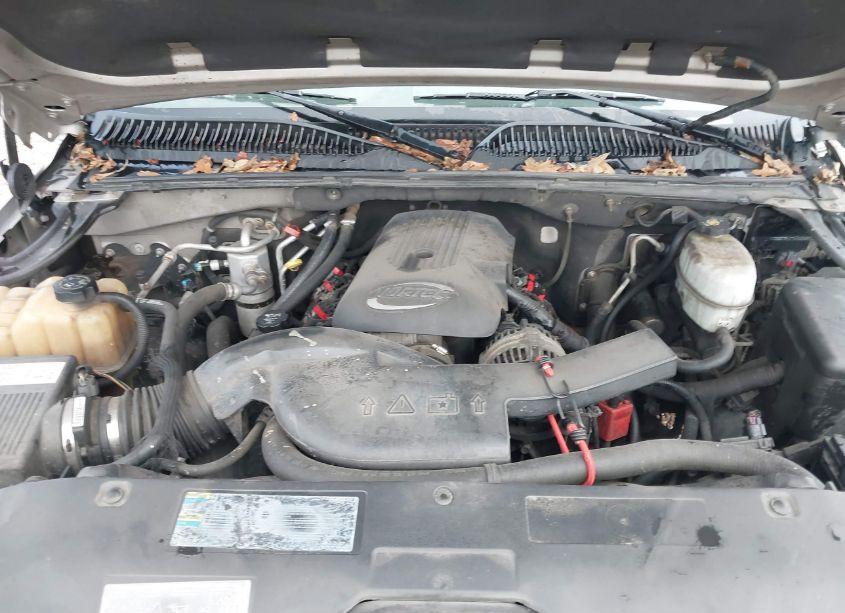 Photo 10 of 2005 Chevrolet Tahoe LT (VIN 1GNEC13T85J179762)