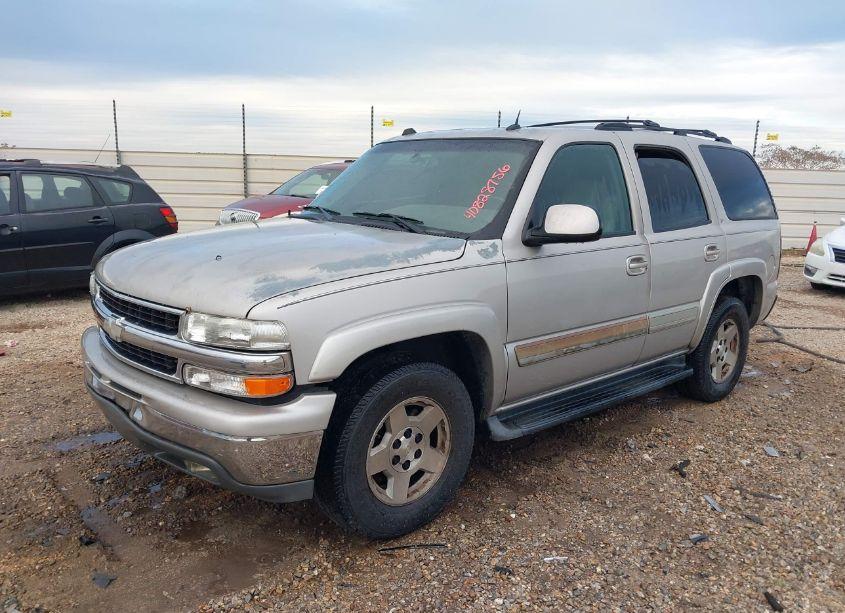 Photo 2 of 2005 Chevrolet Tahoe LT (VIN 1GNEC13T85J179762)