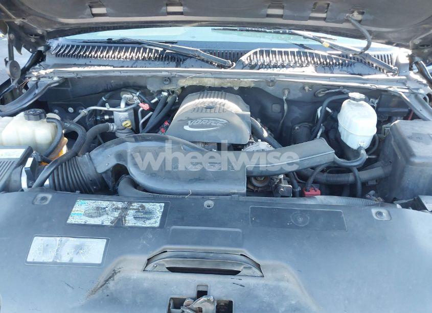 Photo 10 of 2005 Chevrolet Tahoe LT (VIN 1GNEC13T85J189143)