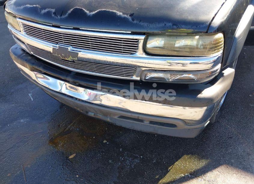 Photo 6 of 2005 Chevrolet Tahoe LT (VIN 1GNEC13T85J189143)