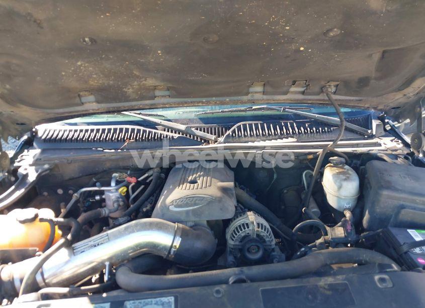 Photo 10 of 2005 Chevrolet Tahoe LT (VIN 1GNEC13T85J201856)