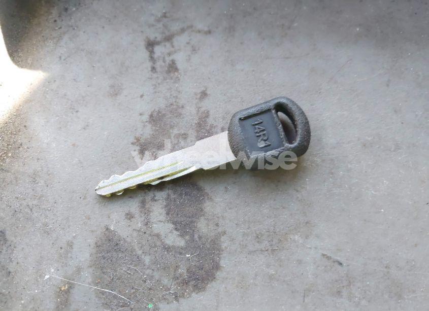 Photo 11 of 2005 Chevrolet Tahoe LT (VIN 1GNEC13T85J201856)