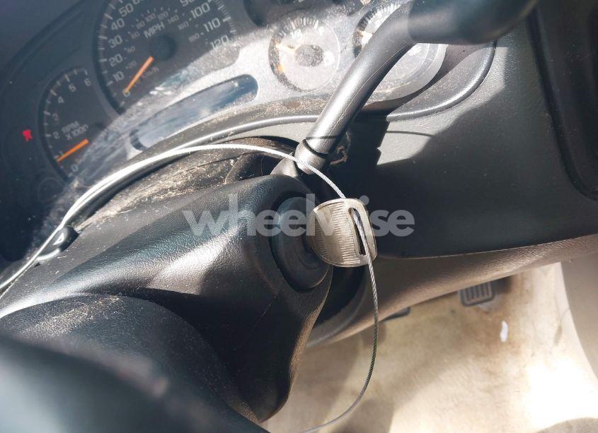 Photo 11 of 2005 Chevrolet Tahoe LS (VIN 1GNEC13T85R137643)