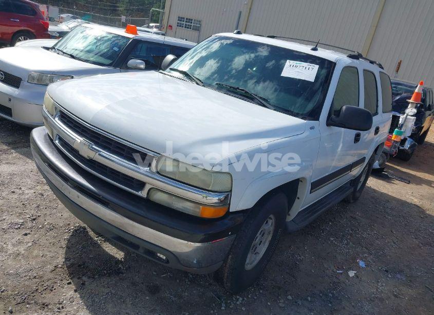 Photo 2 of 2005 Chevrolet Tahoe LS (VIN 1GNEC13T85R137643)
