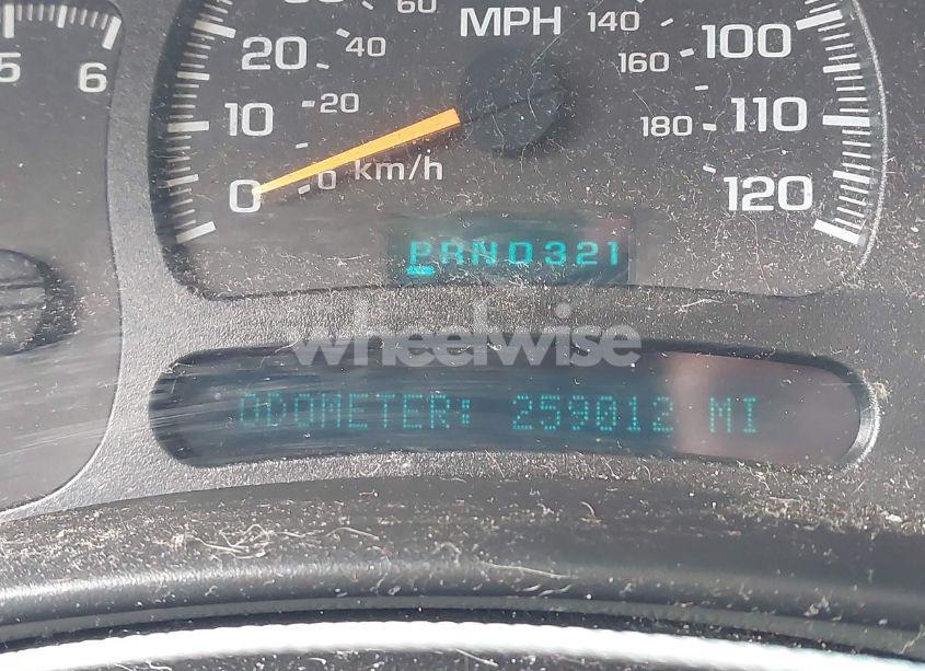 Photo 7 of 2005 Chevrolet Tahoe LS (VIN 1GNEC13T85R137643)