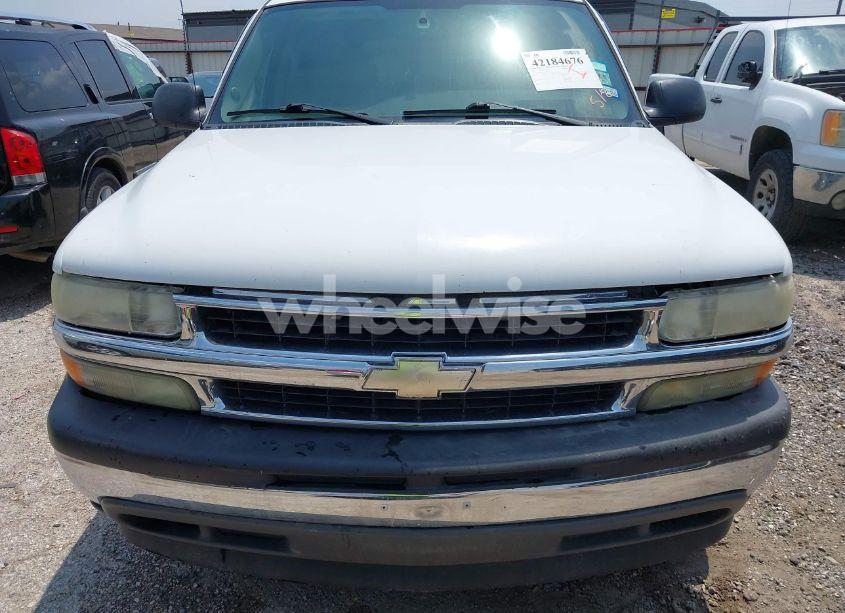 Photo 6 of 2005 Chevrolet Tahoe LS (VIN 1GNEC13T85R170559)