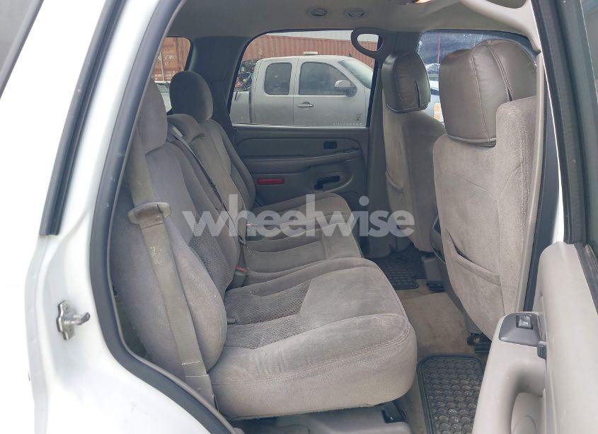 Photo 8 of 2005 Chevrolet Tahoe LS (VIN 1GNEC13T85R170559)