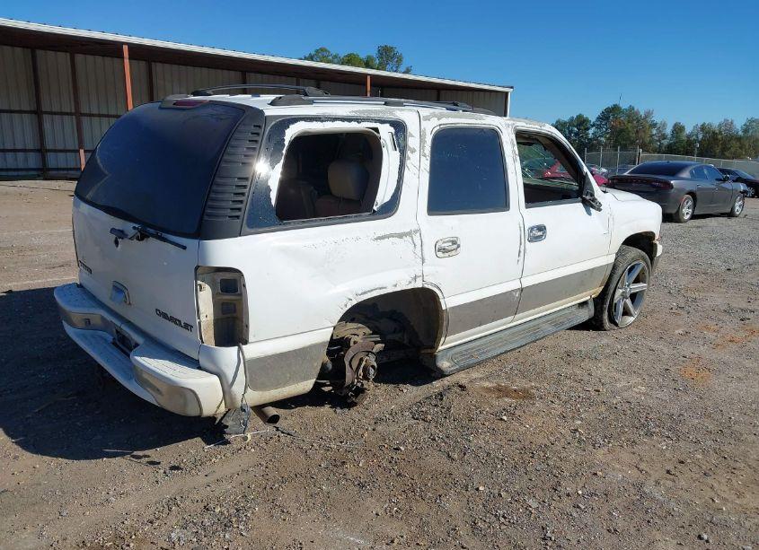 Photo 4 of 2005 Chevrolet Tahoe LS (VIN 1GNEC13T85R205245)